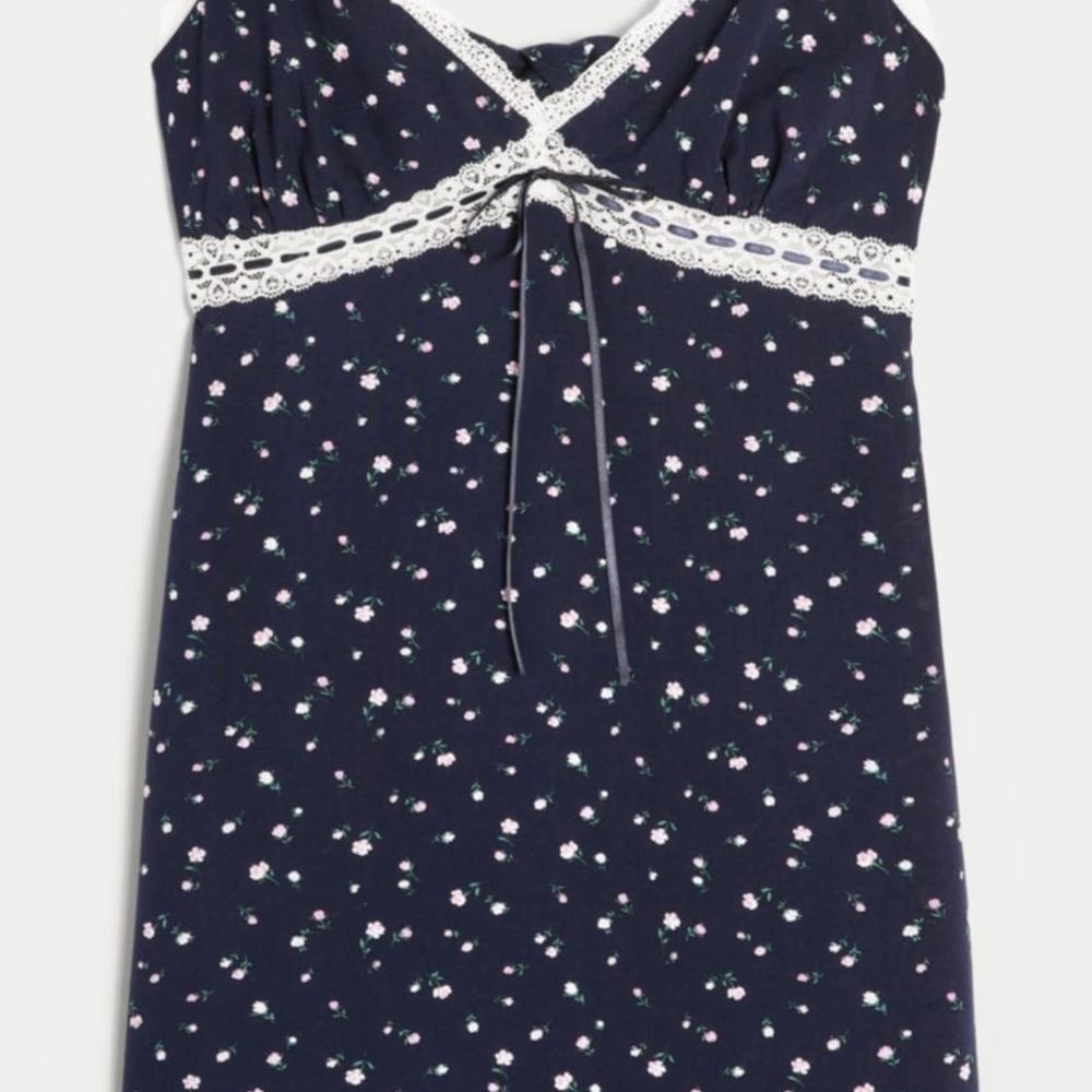 Hollister Floral Lace-Trim Nightgown - Picture 6 of 6